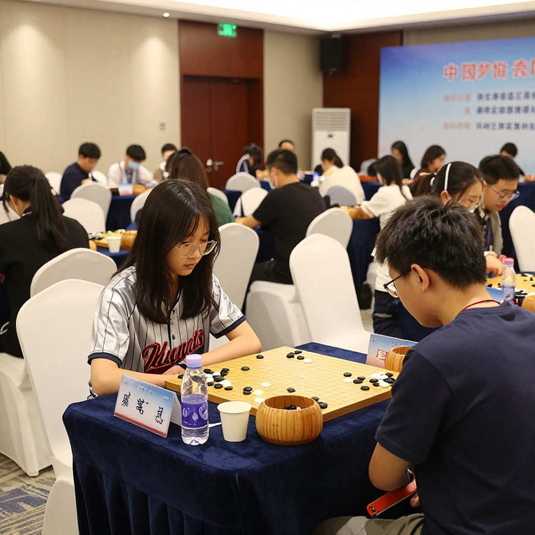 FIDE अध्यक्ष का नाम हेडलाइन में गलत, बॉडी में FRITZ 20 का प्रचार — खबर के भेस में एक विज्ञापन FIDE अध्यक्ष का नाम हेडलाइन में गलत, बॉडी में FRITZ 20 का प्रचार — खबर के भेस में एक विज्ञापन